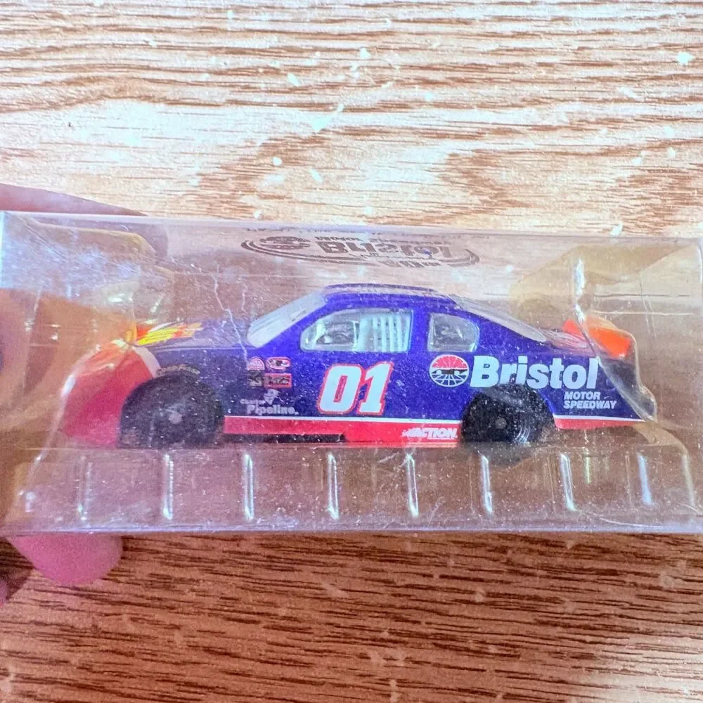 Action Bristol 40th Anniversary Cheez-It 1:64 Scale